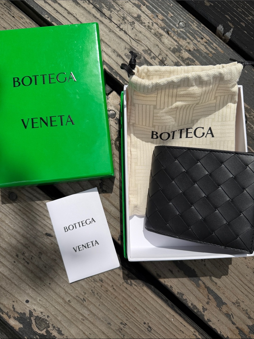 Bottega Veneta Black Intrecciato Bi-Fold Leather Wallet - Picture 6 of 8